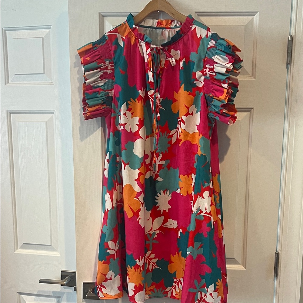 Just in time for Spring!           Vibrant Floral Tie-Neck Shift Dress